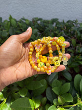 Load image into Gallery viewer, Mellow Yellow